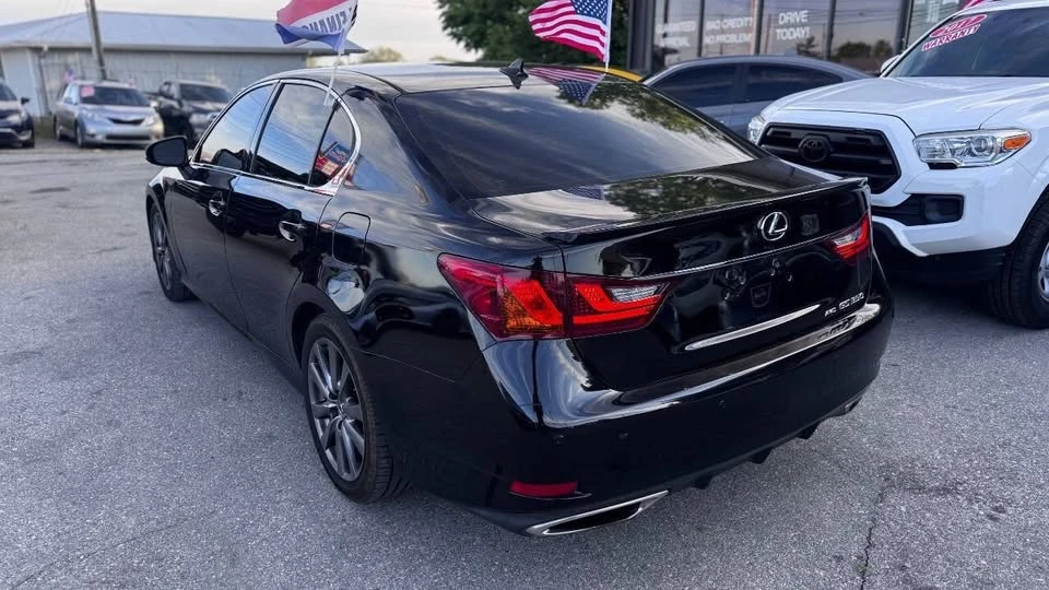 2013 Lexus GS 4th Gen - Image 2 of 17
