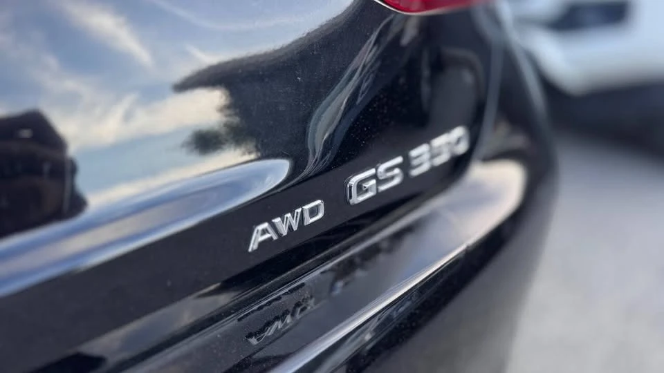 2013 Lexus GS 4th Gen - Image 3 of 17
