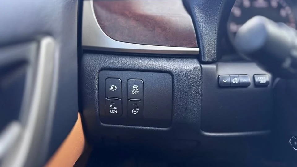 2013 Lexus GS 4th Gen - Image 16 of 17