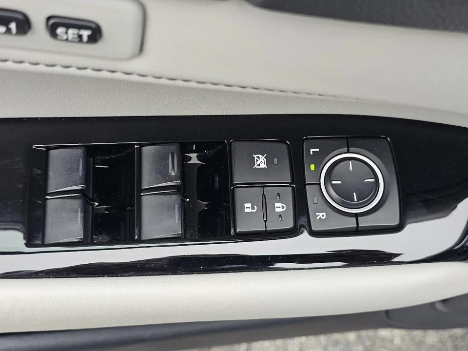 2013 Lexus GS 4th Gen - Image 16 of 20