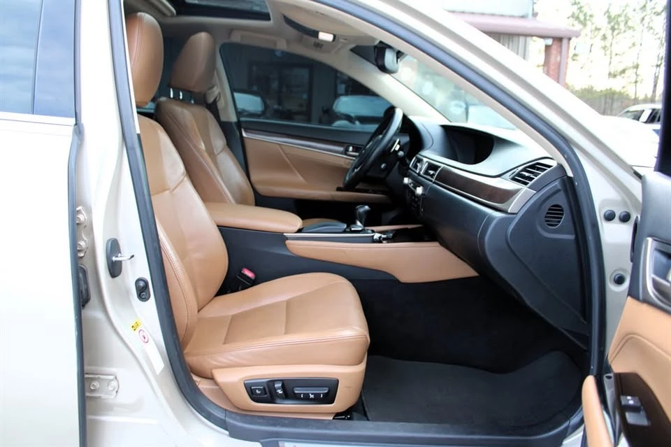 2013 Lexus GS 4th Gen - Image 18 of 20