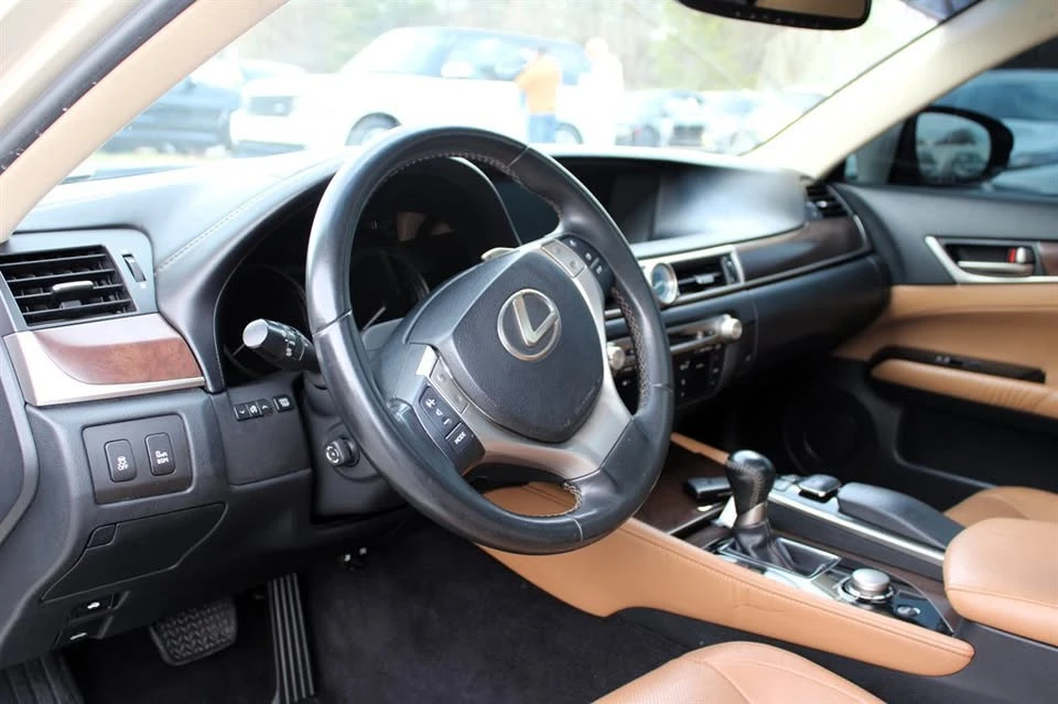 2013 Lexus GS 4th Gen - Image 17 of 20