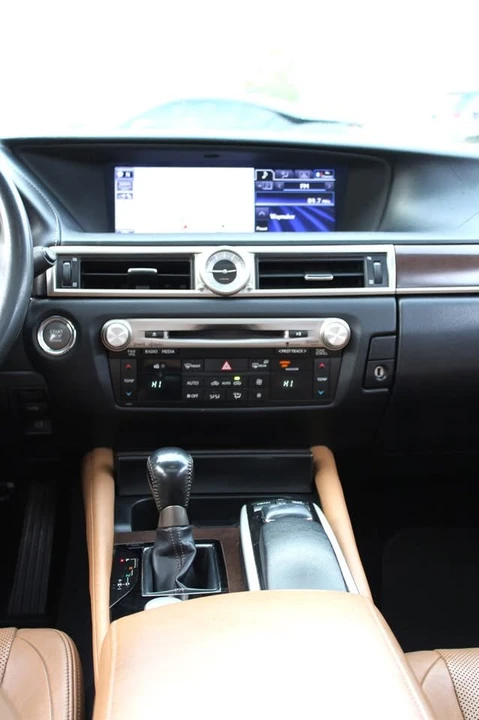 2013 Lexus GS 4th Gen - Image 14 of 20