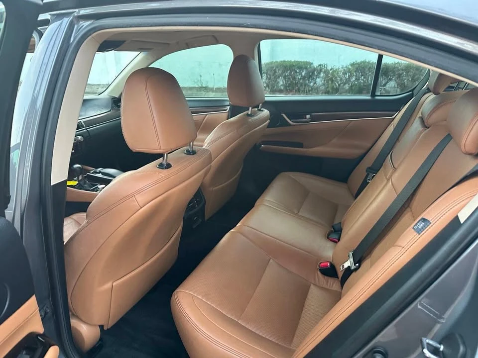 2013 Lexus GS 4th Gen - Image 15 of 20