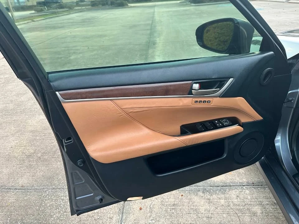 2013 Lexus GS 4th Gen - Image 11 of 20