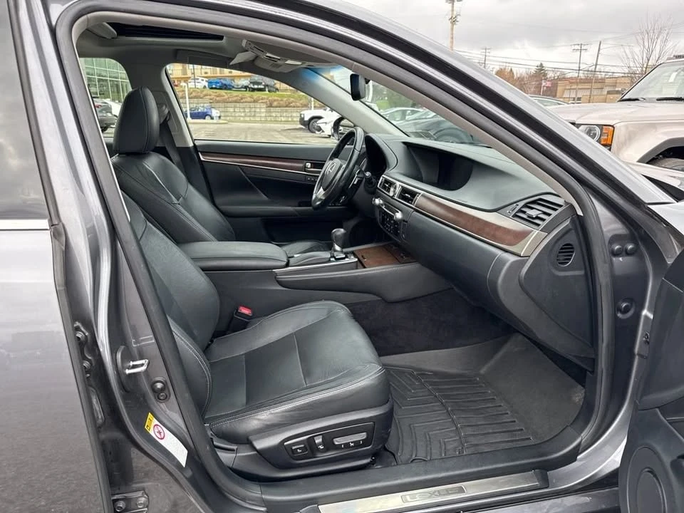 2013 Lexus GS 4th Gen - Image 4 of 7
