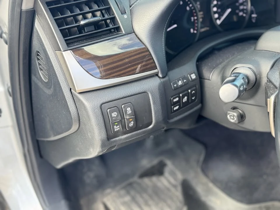 2013 Lexus GS 4th Gen - Image 11 of 15