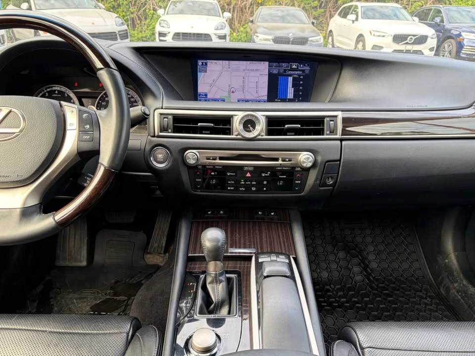 2013 Lexus GS 4th Gen - Image 12 of 19