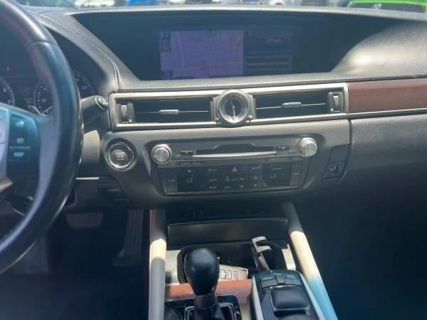 2013 Lexus GS 4th Gen - Image 12 of 16