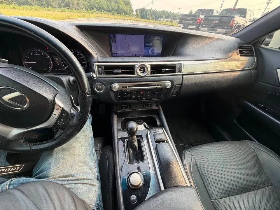 2013 Lexus GS 4th Gen - Image 9 of 12