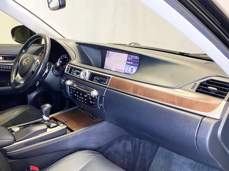 2013 Lexus GS 4th Gen - Image 15 of 20