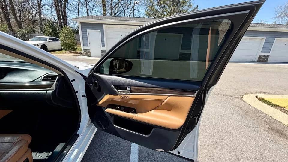 2013 Lexus GS 4th Gen - Image 17 of 20