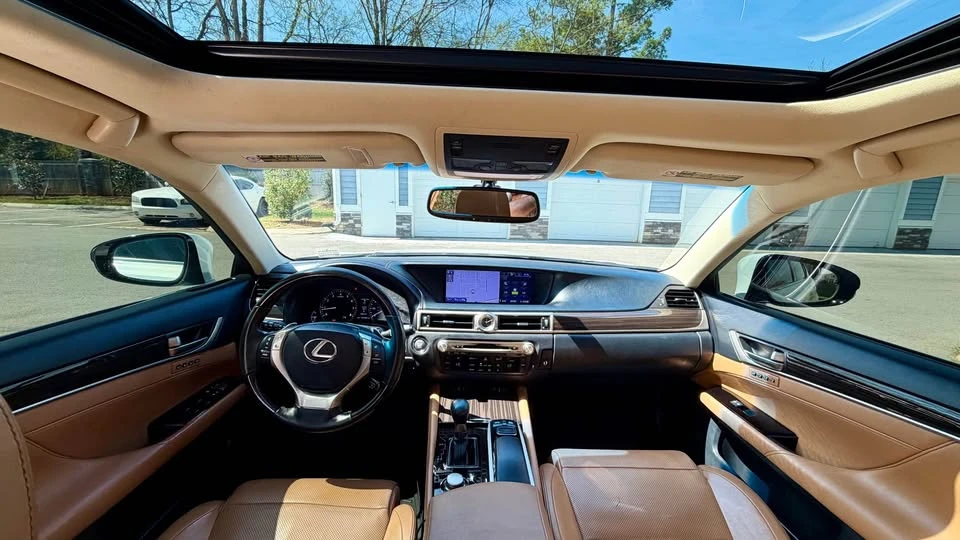 2013 Lexus GS 4th Gen - Image 11 of 20