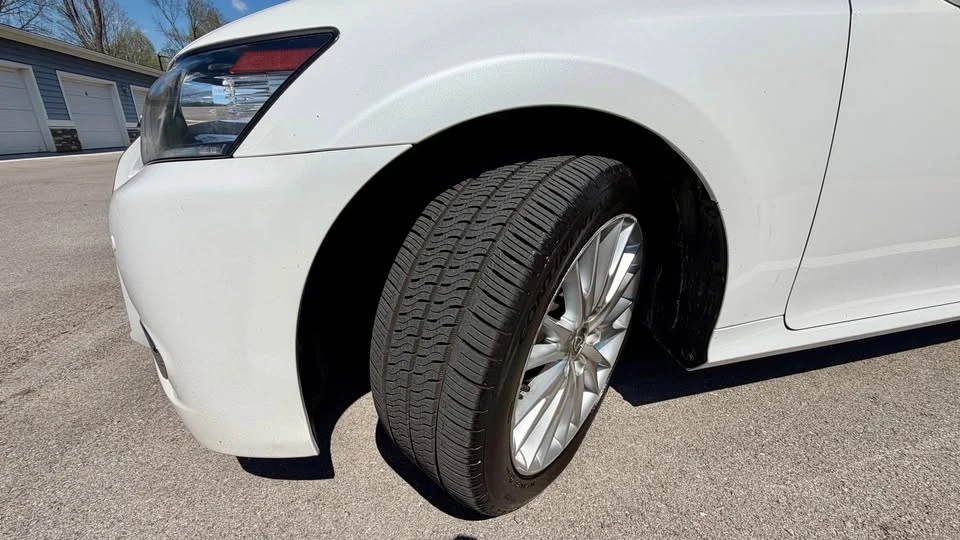 2013 Lexus GS 4th Gen - Image 8 of 20