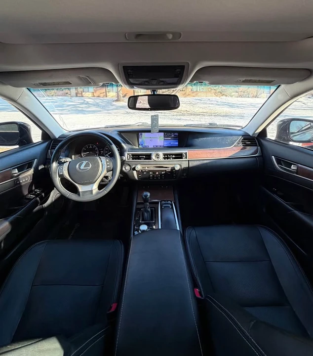 2013 Lexus GS 4th Gen - Image 19 of 20