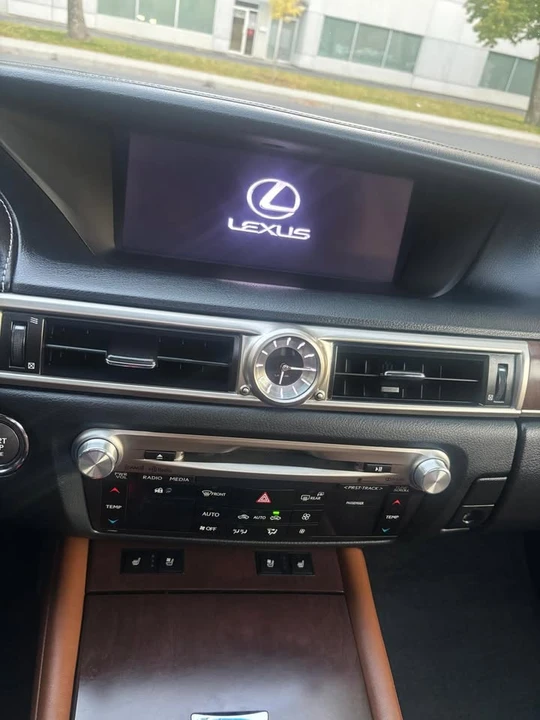2013 Lexus GS 4th Gen - Image 17 of 19