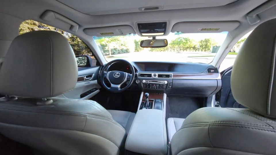 2013 Lexus GS 4th Gen - Image 10 of 21