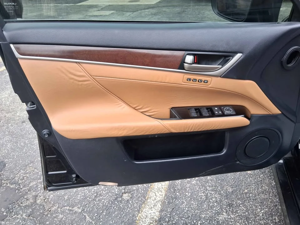 2013 Lexus GS 4th Gen - Image 15 of 17