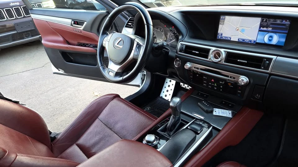 2013 Lexus GS 4th Gen - Image 17 of 20