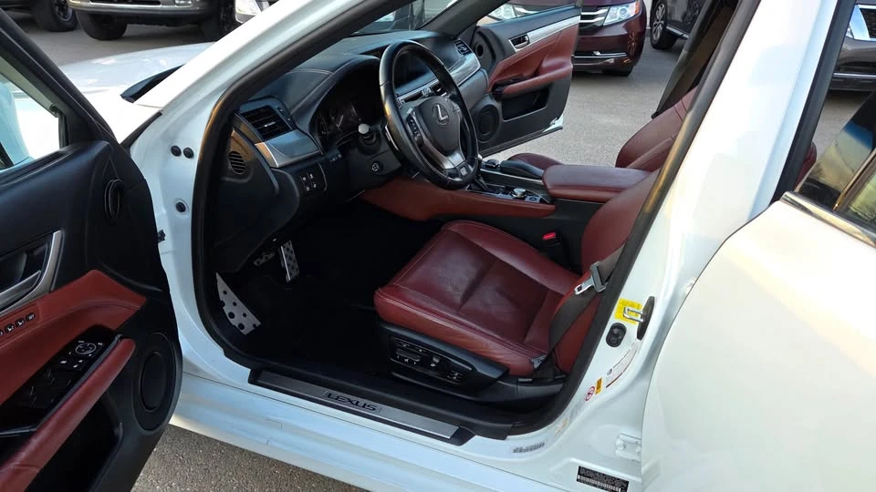 2013 Lexus GS 4th Gen - Image 11 of 20