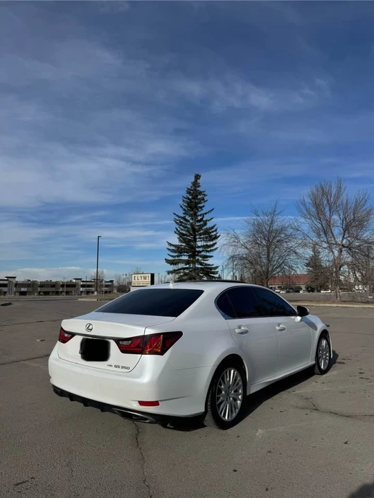 2013 Lexus GS 4th Gen - Image 9 of 19