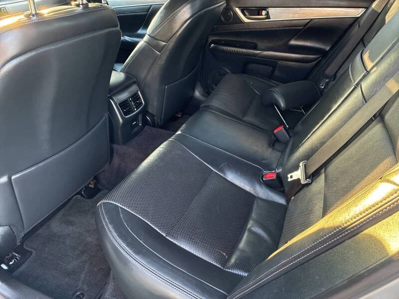 2013 Lexus GS 4th Gen - Image 11 of 16
