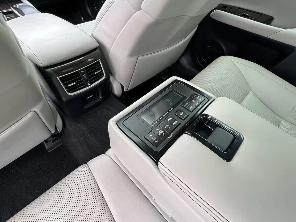2013 Lexus GS 4th Gen - Image 12 of 12
