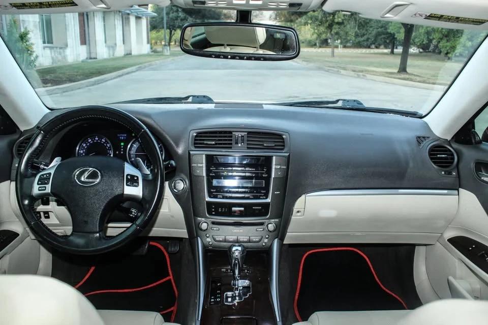 2013 Lexus IS 2nd Gen - Image 13 of 20