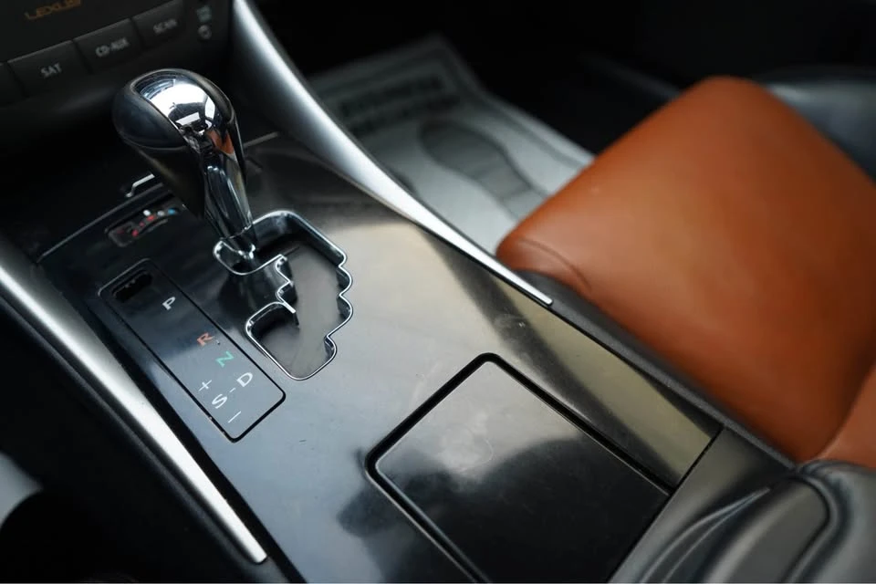 2013 Lexus IS 2nd Gen - Image 13 of 15