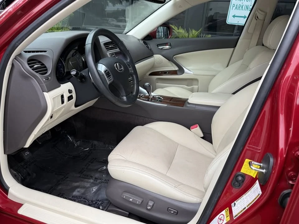 2013 Lexus IS 2nd Gen - Image 9 of 20