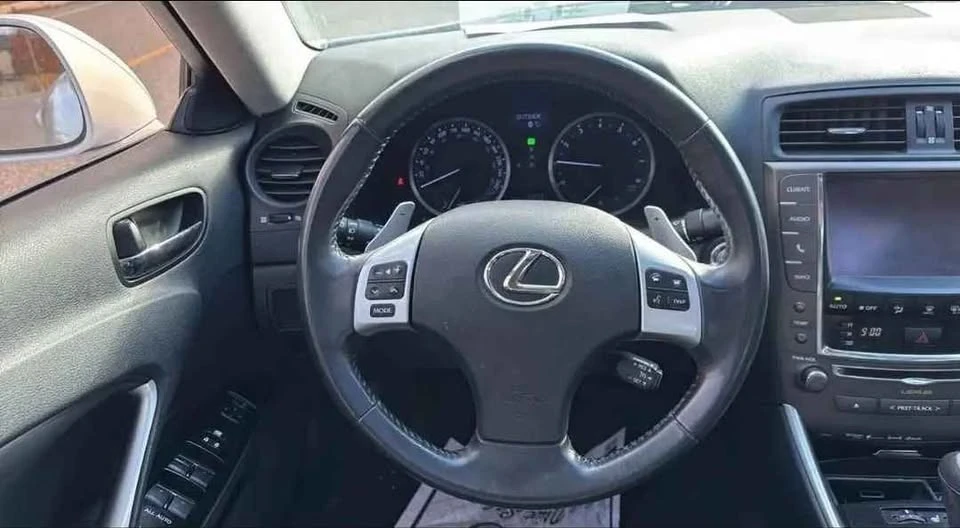 2013 Lexus IS 2nd Gen - Image 9 of 12