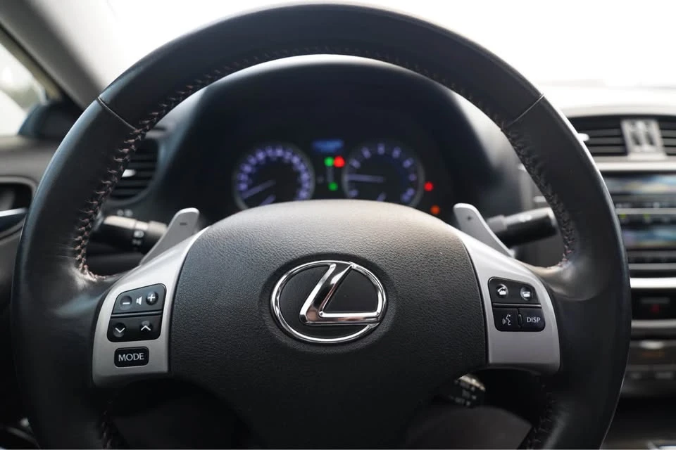 2013 Lexus IS 2nd Gen - Image 12 of 15