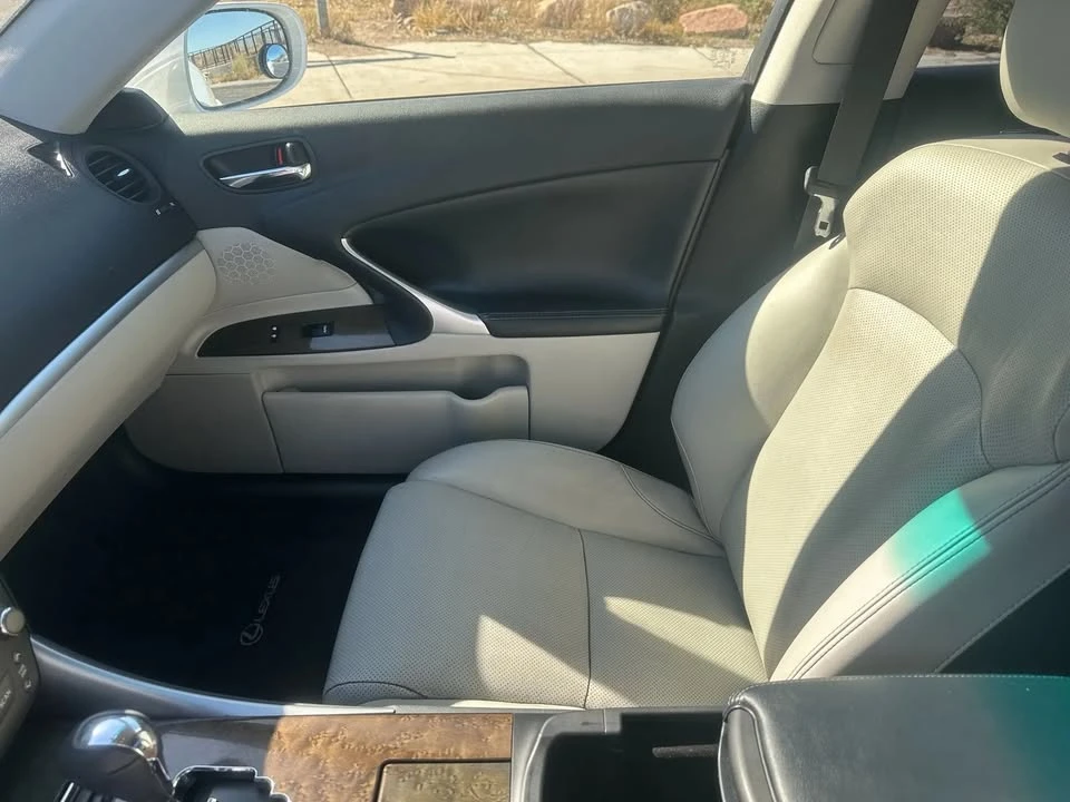 2013 Lexus IS 2nd Gen - Image 9 of 19