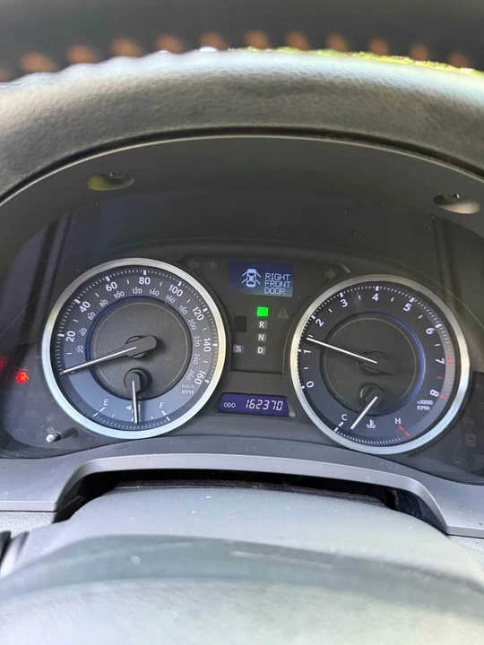 2013 Lexus IS 2nd Gen - Image 9 of 11