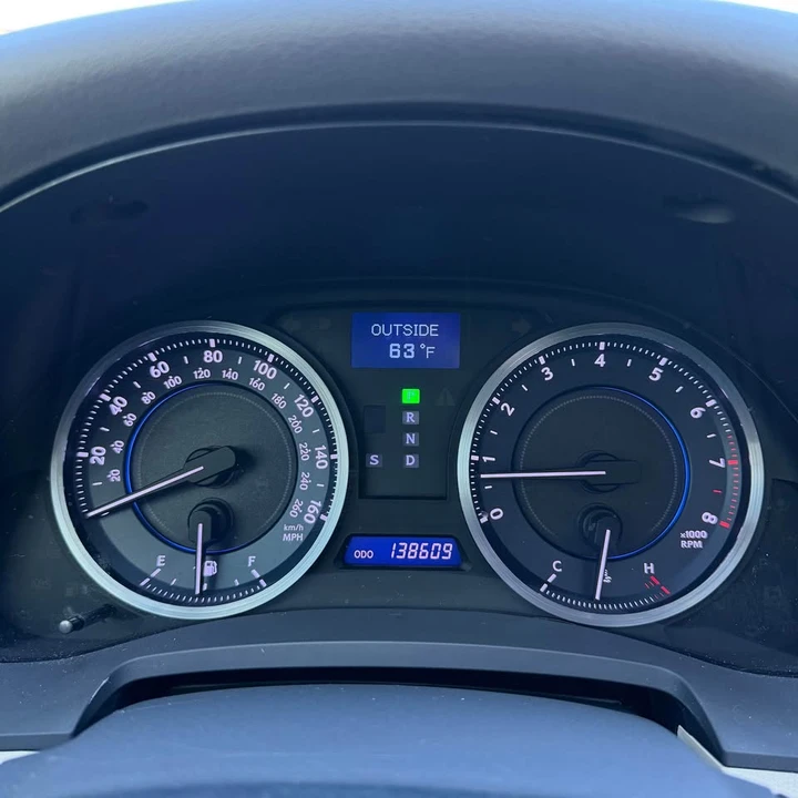 2013 Lexus IS 2nd Gen - Image 16 of 19