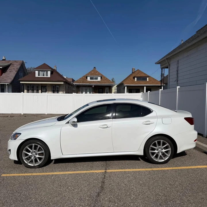 2013 Lexus IS 2nd Gen - Image 4 of 20