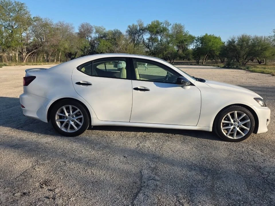 2013 Lexus IS 2nd Gen - Image 3 of 3