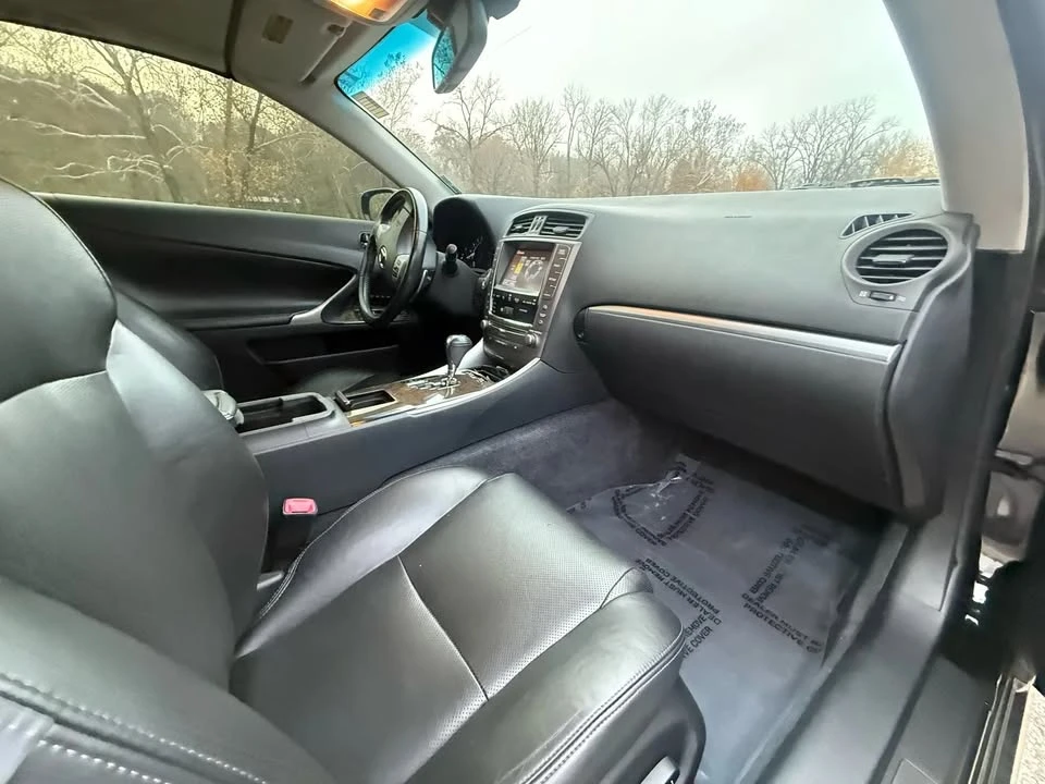 2013 Lexus IS 2nd Gen - Image 17 of 19