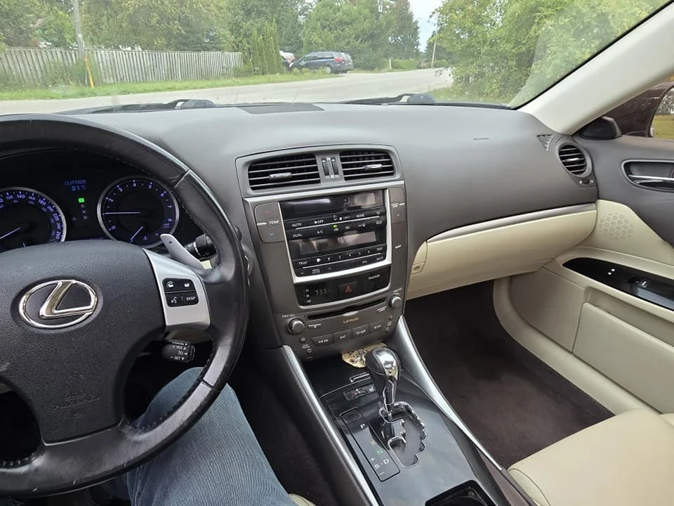 2013 Lexus IS 2nd Gen - Image 11 of 12