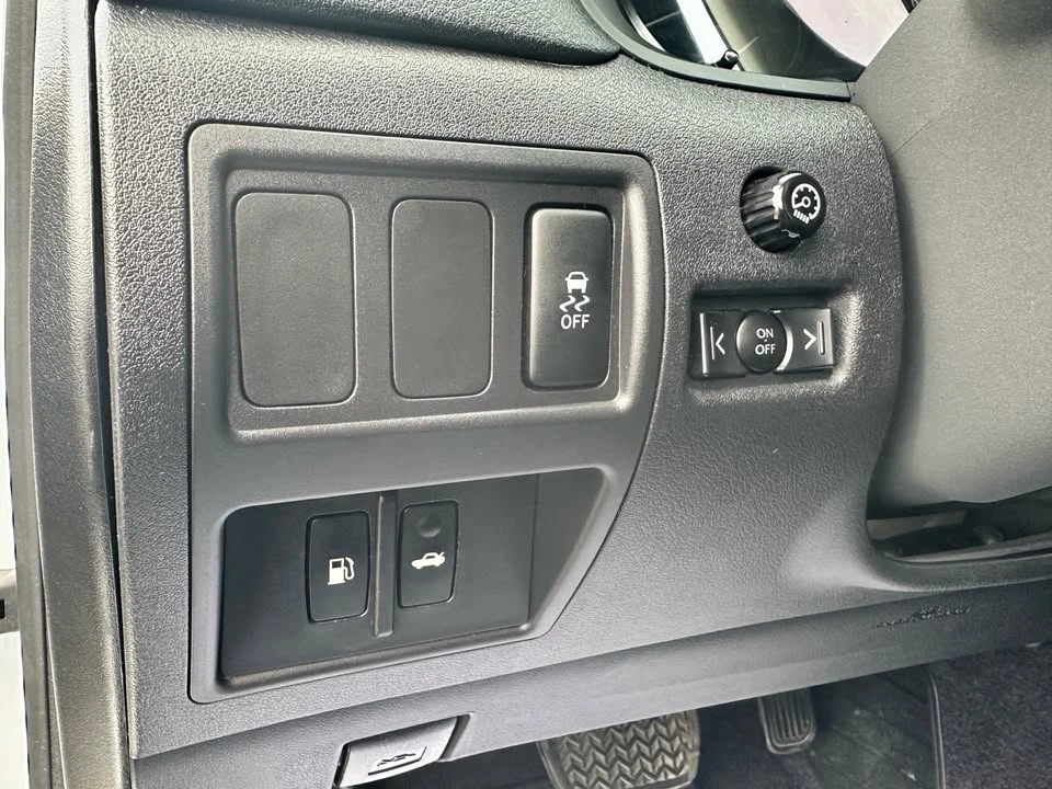 2013 Lexus IS 2nd Gen - Image 12 of 14