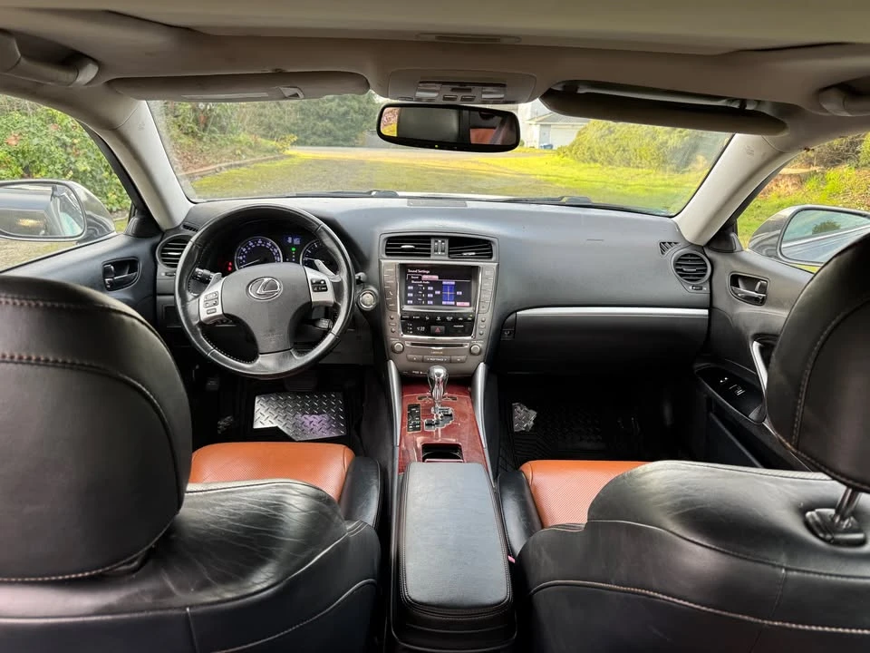 2013 Lexus IS 2nd Gen - Image 12 of 15