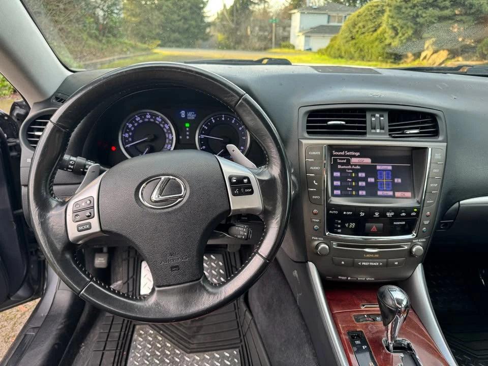 2013 Lexus IS 2nd Gen - Image 13 of 15