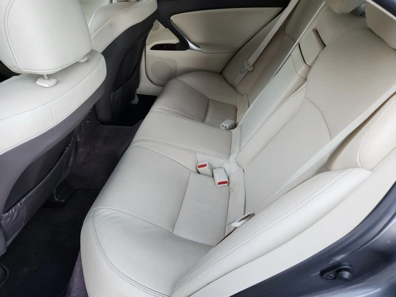 2013 Lexus IS 2nd Gen - Image 16 of 20