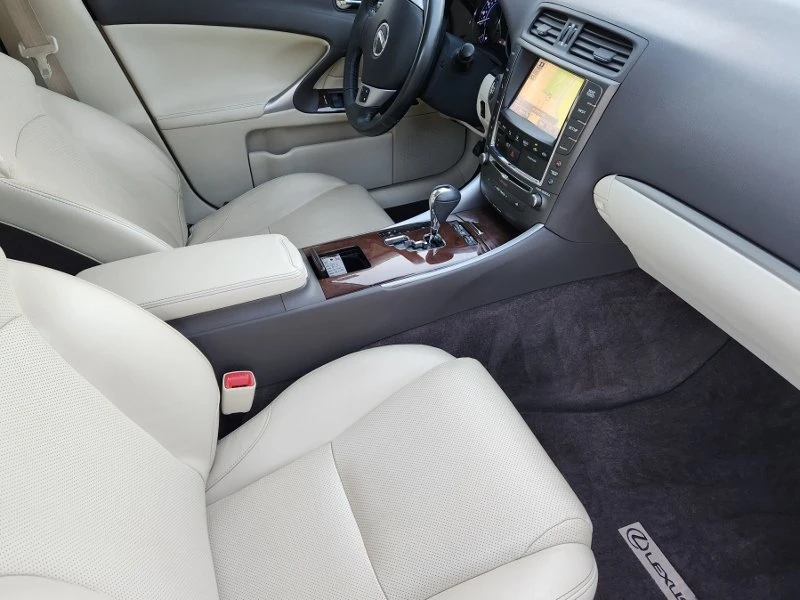2013 Lexus IS 2nd Gen - Image 18 of 20