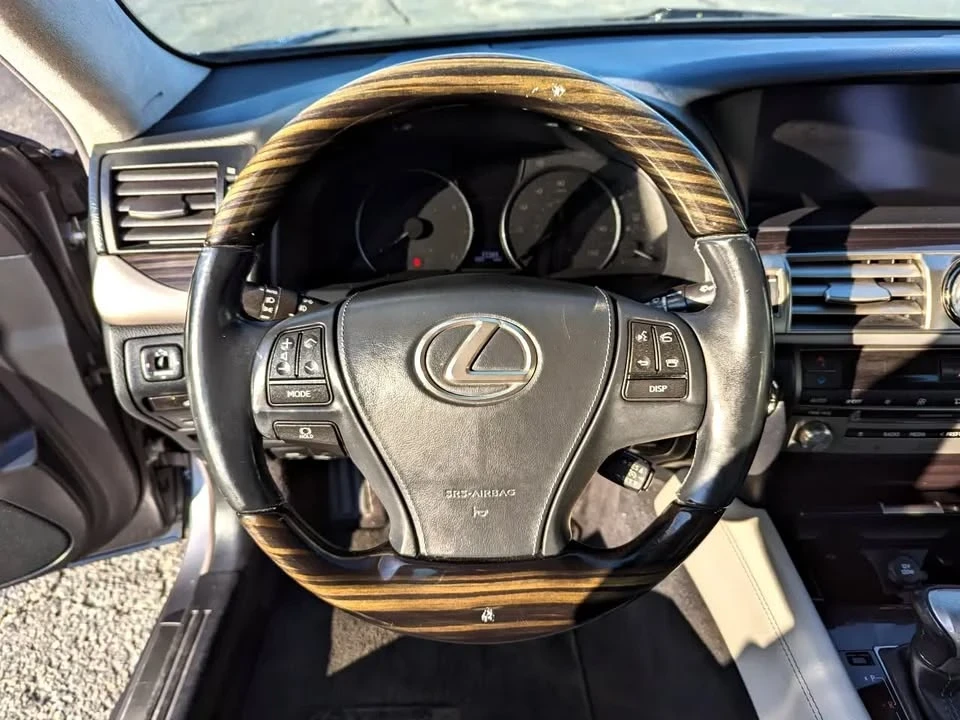 2013 Lexus LS 4th Gen - Image 10 of 18
