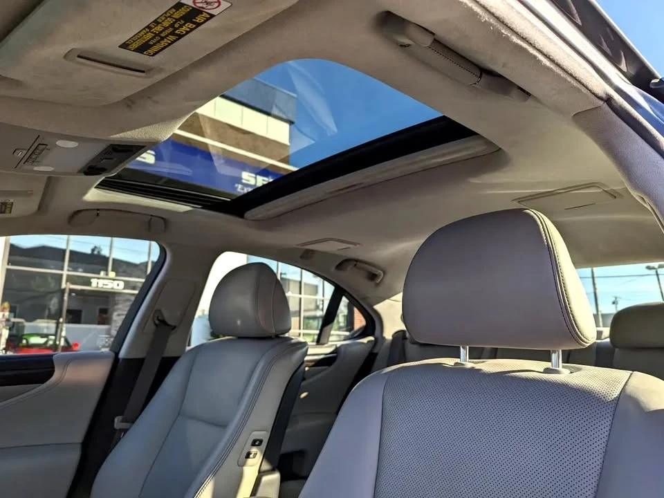 2013 Lexus LS 4th Gen - Image 8 of 18
