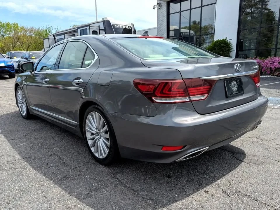 2013 Lexus LS 4th Gen - Image 6 of 18