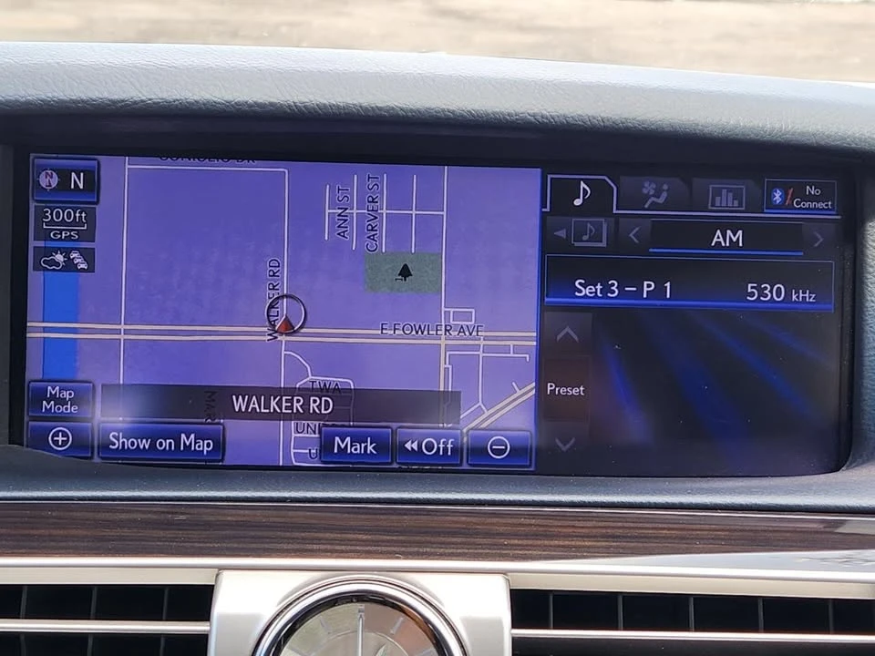 2013 Lexus LS 4th Gen - Image 17 of 19
