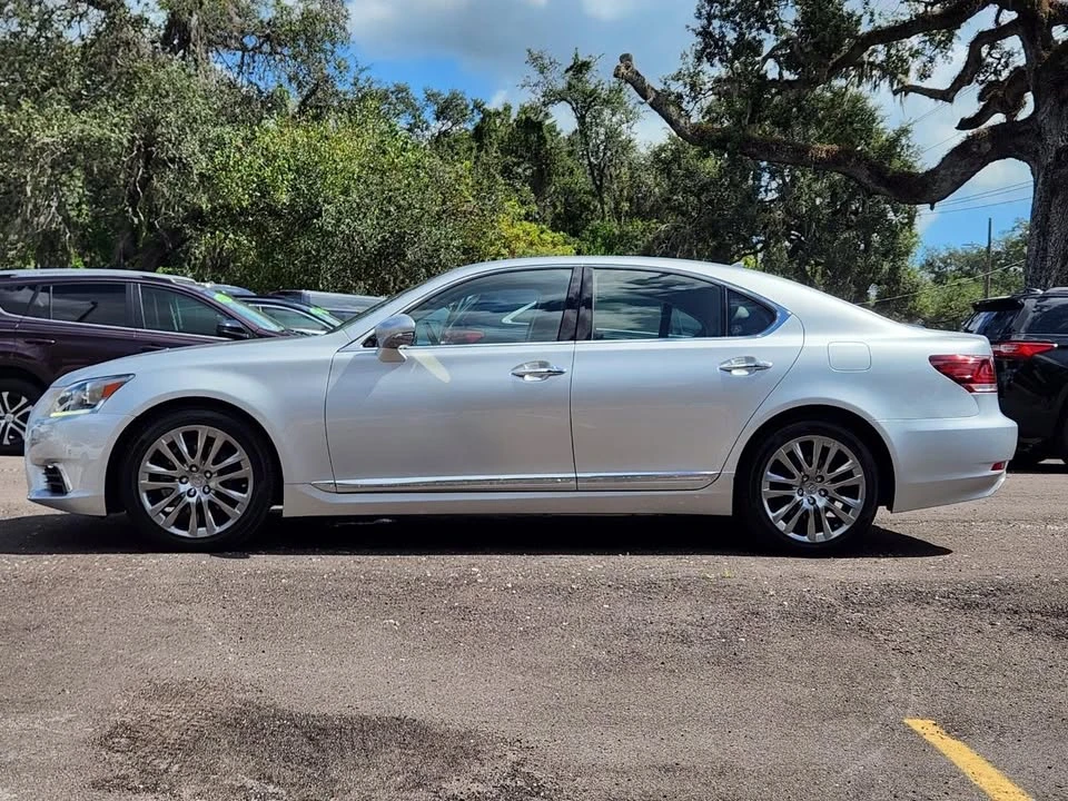 2013 Lexus LS 4th Gen - Image 3 of 20