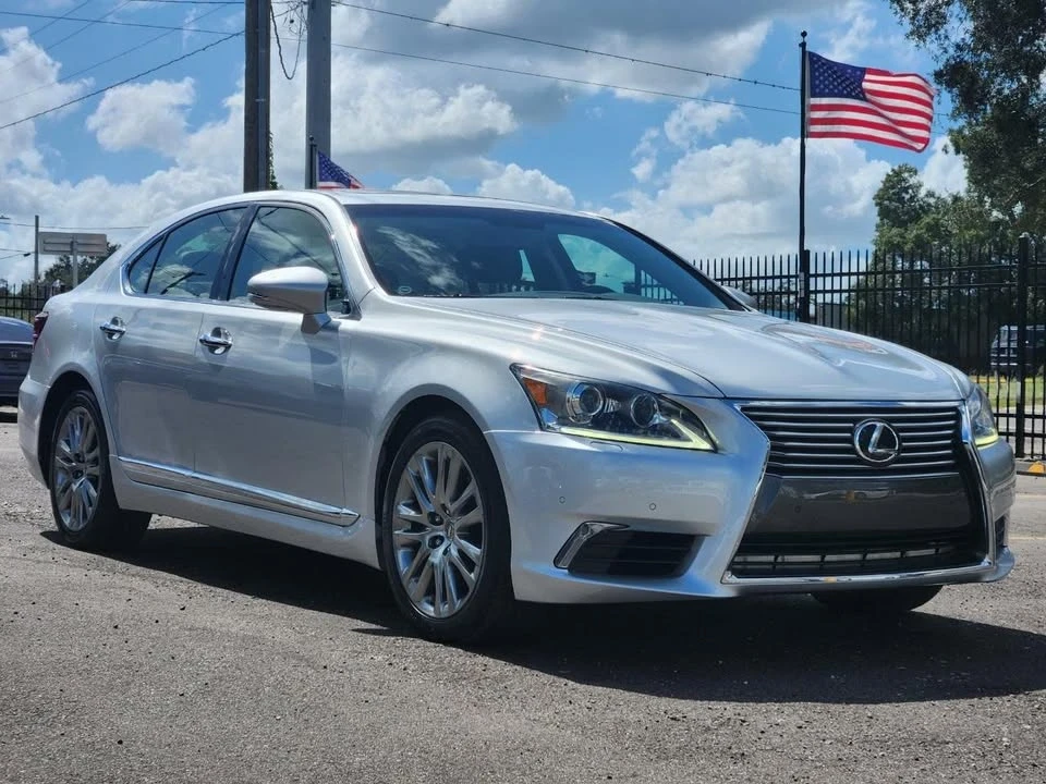 2013 Lexus LS 4th Gen - Image 8 of 19